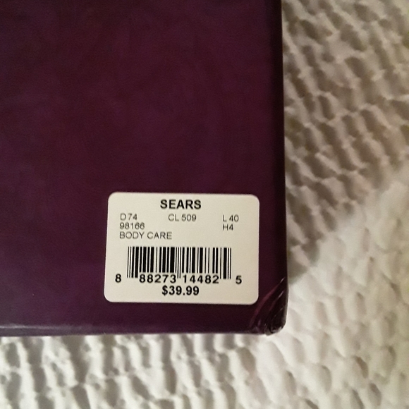 Bath and Robe Set - Picture 3 of 3